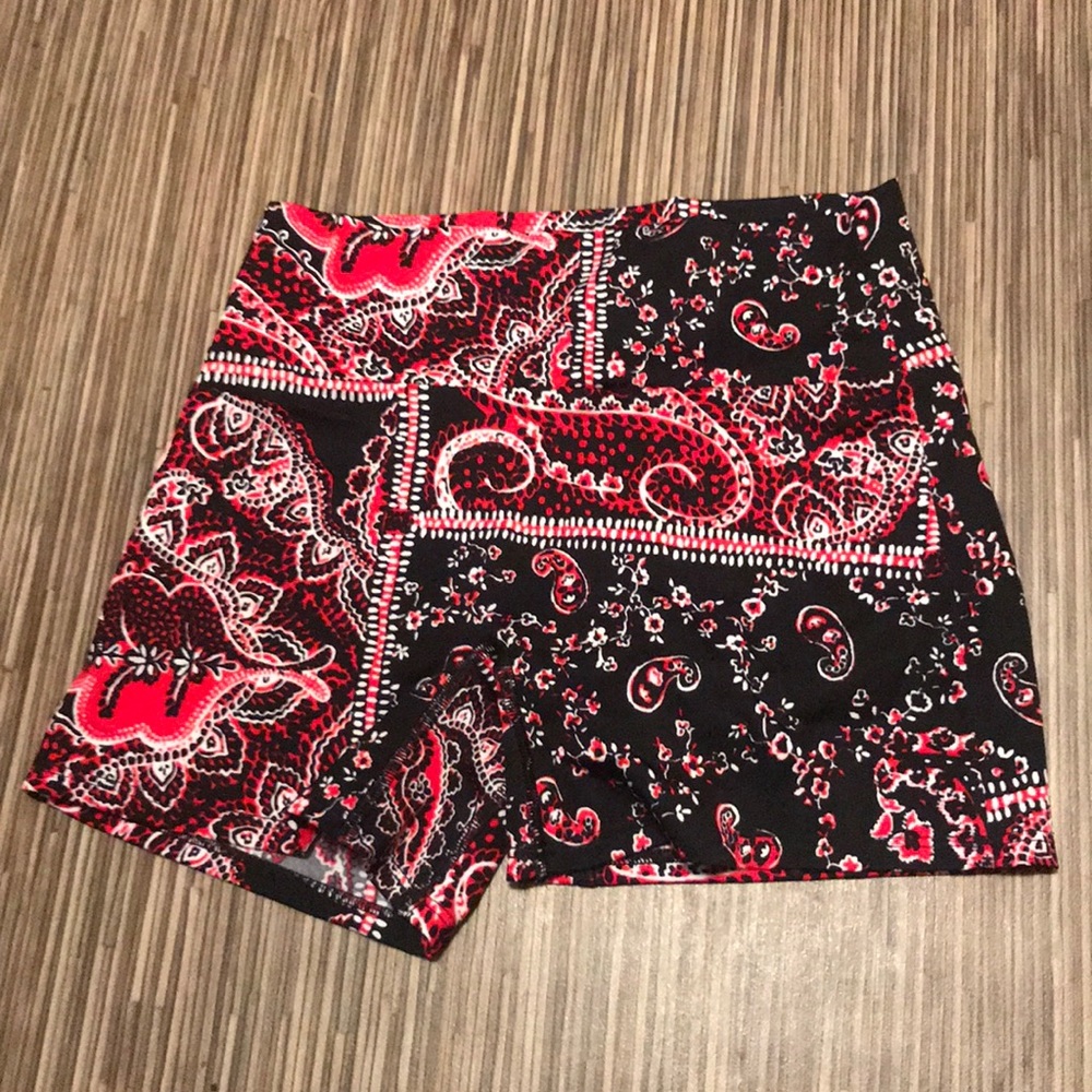 K-Deer Yoga Shorts! ❤️🖤